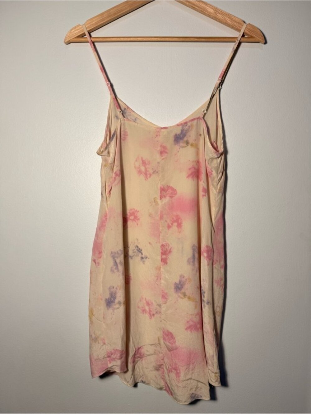 Aritzia Silk Slip Dress with Pink & Lavender Floral size XS - Picture 2 of 8